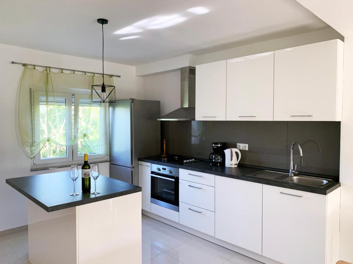 New Apartment Ema II Vrh  Εξωτερικό φωτογραφία